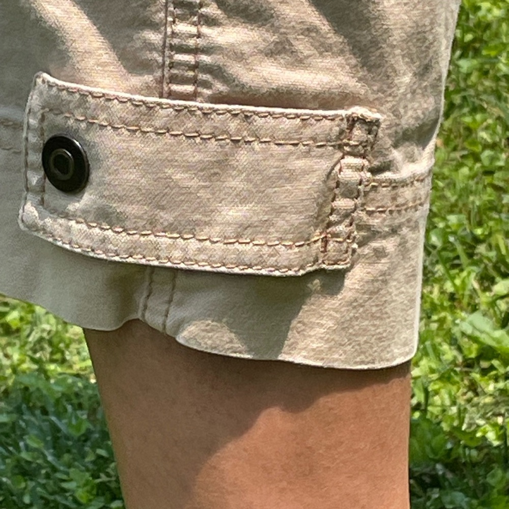 Ann Taylor LOFT Marisa Fit Khaki Capri Pants – Size 12 MINT CONDITION - Picture 4 of 11